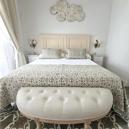 La Gitanilla & Encanto Jerez Bed and Breakfast *